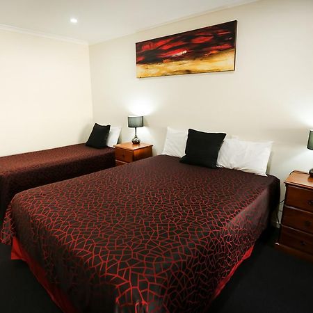 Amber Lodge Motel Gladstone Habitación foto