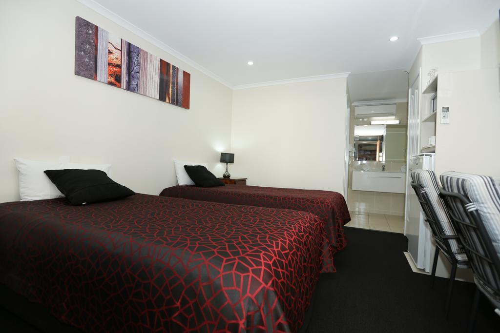 Amber Lodge Motel Gladstone Habitación foto