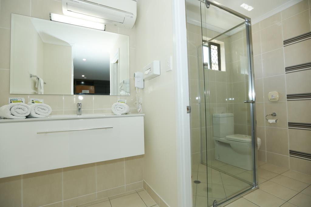 Amber Lodge Motel Gladstone Habitación foto